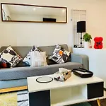 Renove Au Calme Avec Terrasse 아파트 *