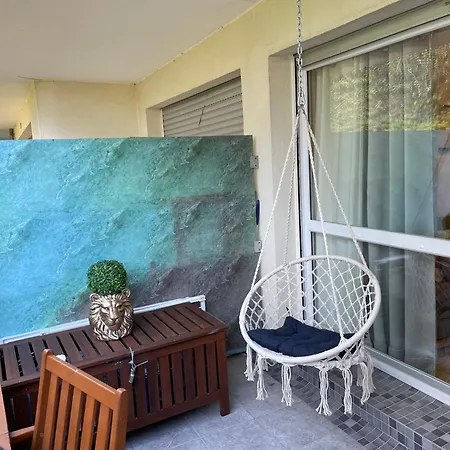 Apartment Renove Au Calme Avec Terrasse
