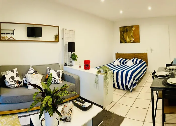 Renove Au Calme Avec Terrasse Apartament