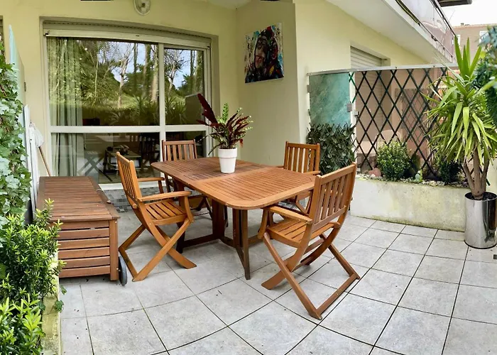 Renove Au Calme Avec Terrasse Apartmán